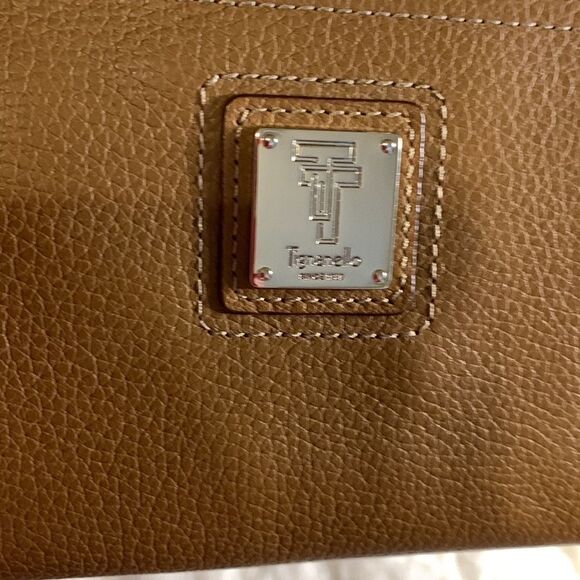 Tignanello zipper closure dark tan wallet. - Picture 3 of 12